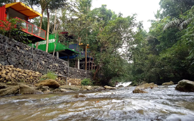 HAU Eco Lodges Citumang