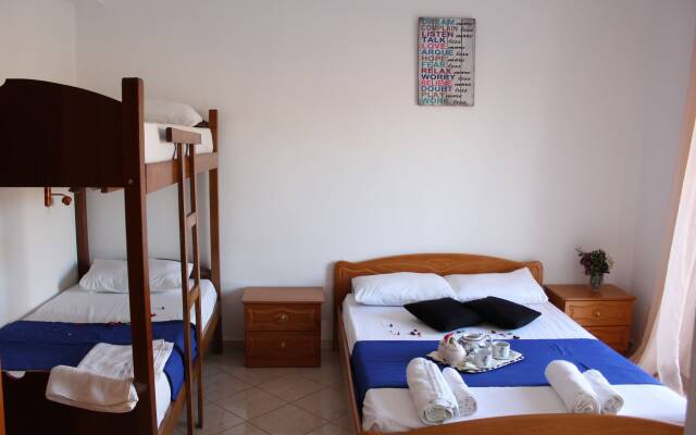 Hotel Holiday