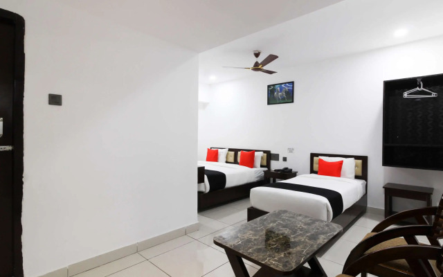 Mythri Hotel by OYO Rooms