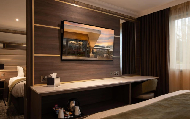 Carlton Hotel