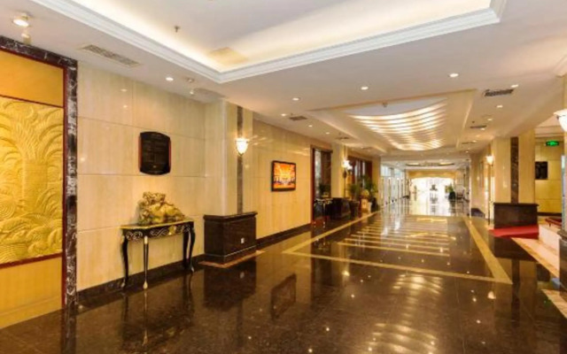 Grand Hotel Overseas Traders Club