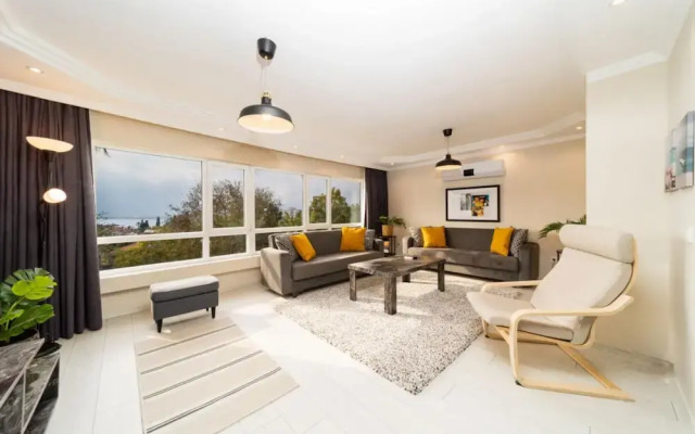 Missafir Exquisite Flat Near Hadrian s Gate