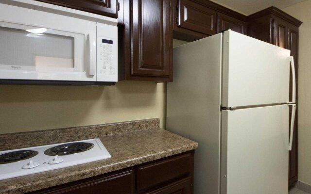 Rodeway Inn & Suites East/I-44