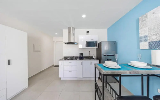 Amazing Studio w Pool Patio Close 2 Palmbeach