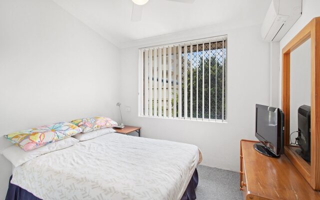 The Pines, 5/4 Messines Street