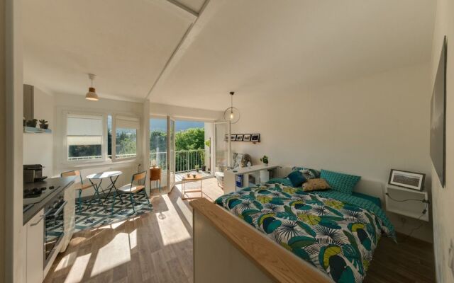 Les Mûriers Private Studio