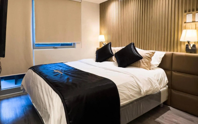 Elegantly designed Condominium in QC
