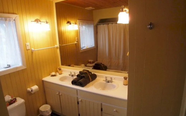 Au Manoir de la rue Merry