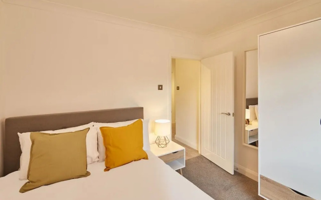 Host Stay Dacama Dene Grove