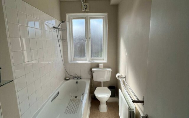 Lovely 1BD Flat With Large Windows - Highbury