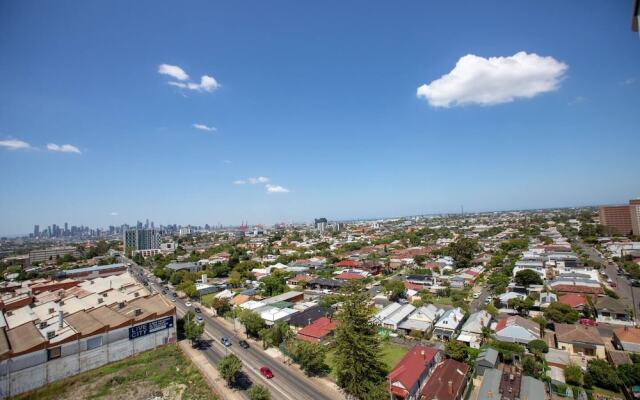 The Lively City 2bed 2 Bath APT @footscray