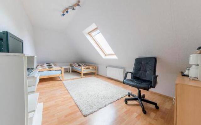 3 Private Rooms, 4 Persons (6337)