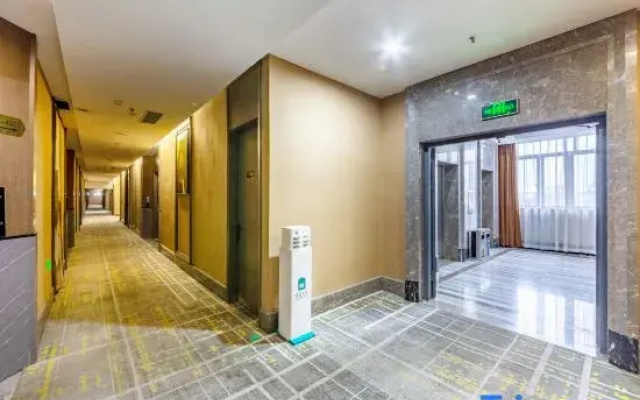 Ruian Overseas Chinese Trade International Hotel