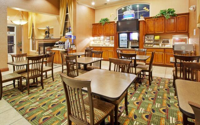 Holiday Inn Express West Sacramento by IHG