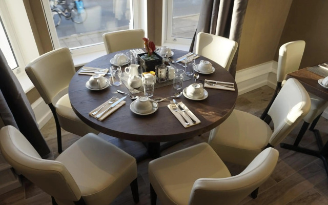 Halvard Hotel
