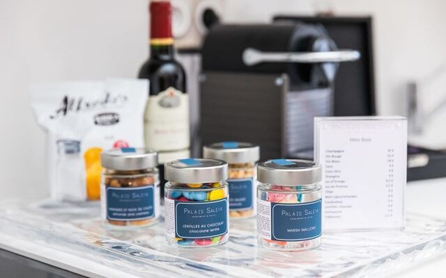 Palais Saleya Apartment & Suite