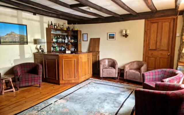 Collaven Manor Hotel