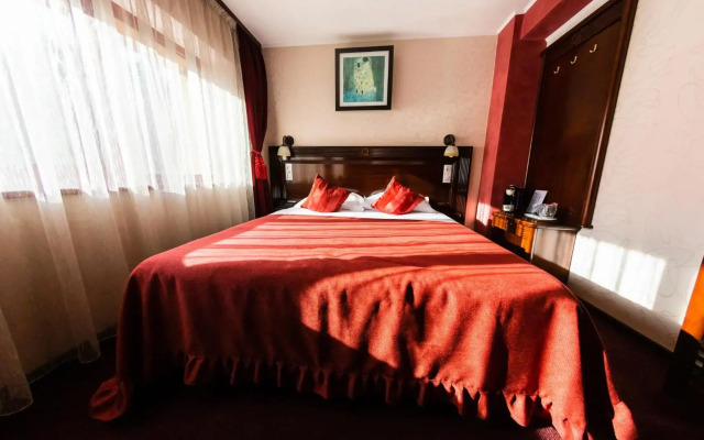 Hotel Daily Plaza