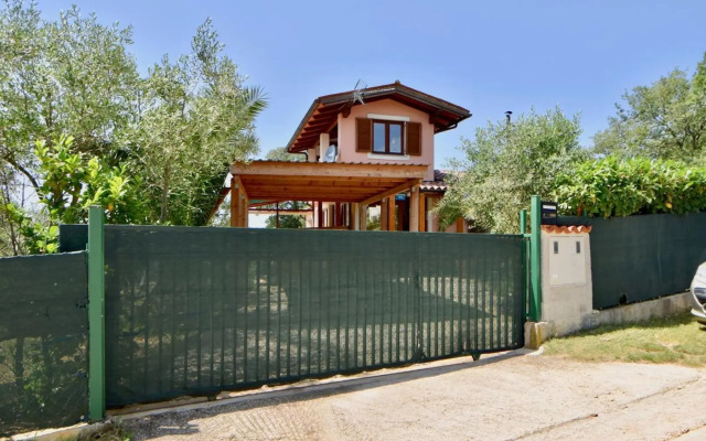 Relaxing holiday house with terrace sea view