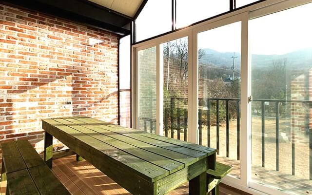 Ganghwa Byeolbitsok-euro Pension