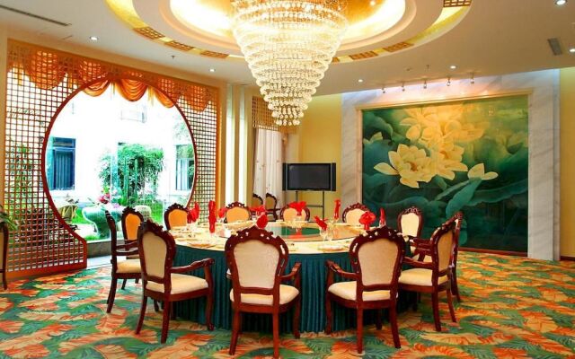 Golden Beach Garden View Hotel