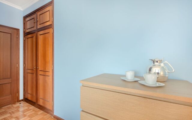 Espinho Family Stays Apartment