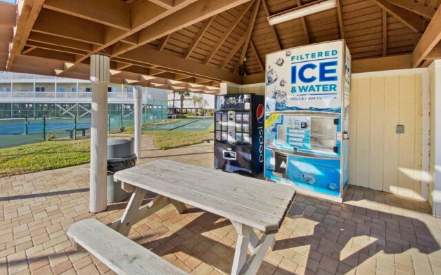 Sandpiper Cove #9215 by Destin Getaways