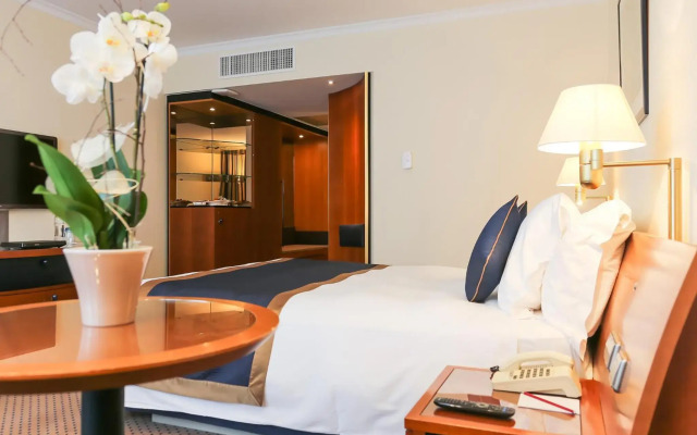 Le Royal Hotels & Resorts