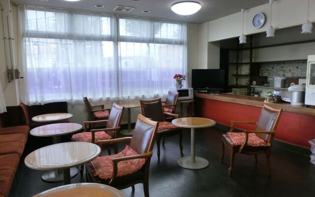 Biz Hotel Shiojiri Ekimae