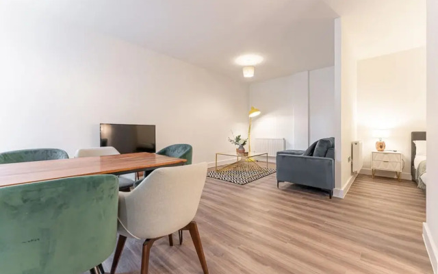 Luxurious Studio Apartment - NEC BHX Solihull