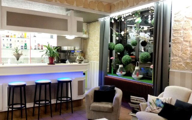 Hotel Le Merle Blanc