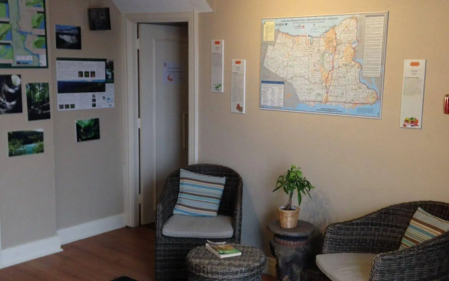 Hostelling International Niagara Falls