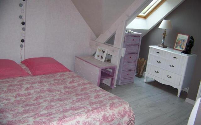 grande chambre lumineuse et spacieuse 22m2