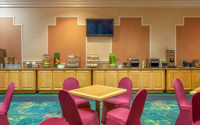 Beachside Hotel & Suites Cocoa Beach - Port Canaveral