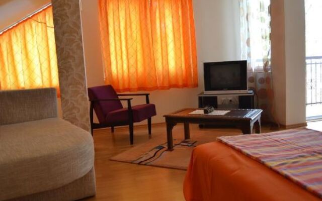 Bache Apartments