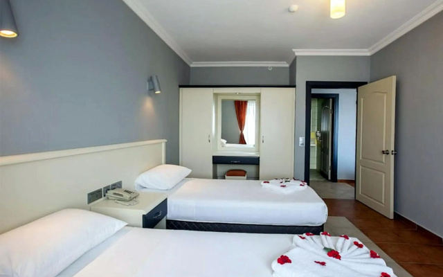 Grand Alisa Hotel – Ex.Royalisa Hotel - Image 5