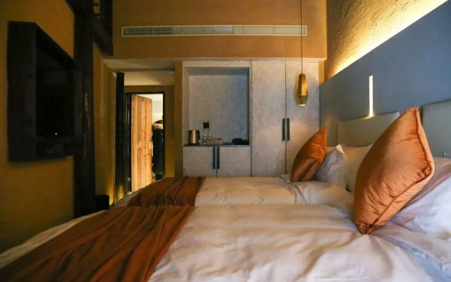 Yangjiatang Seclusive Genealand