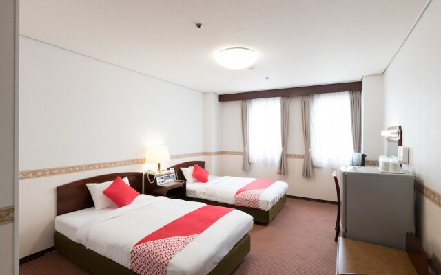 Oyo Hotel Toyama Joshi Koen