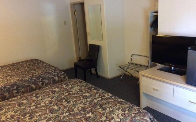 Ace Western Motel