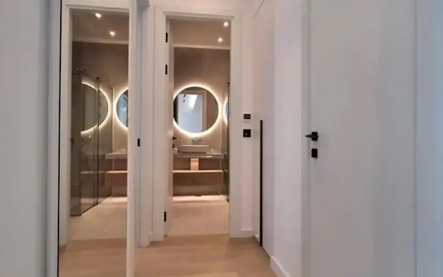 Onia Luxury Escape
