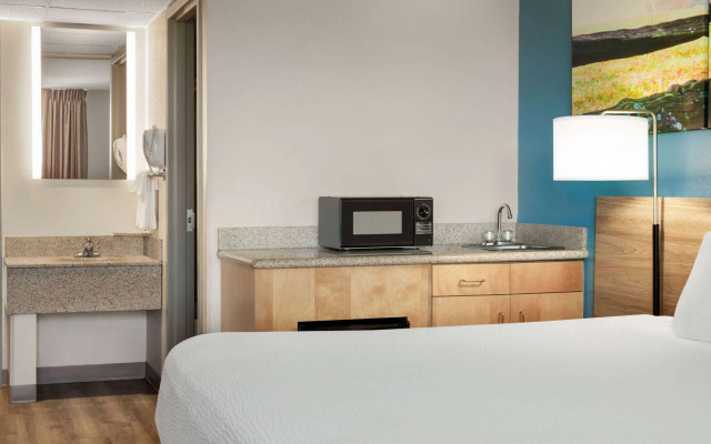 Days Inn by Wyndham Hershey