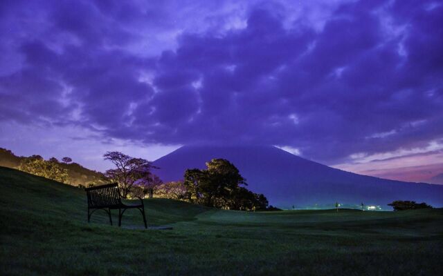 Hotel La Reunion Golf Resort and Residences