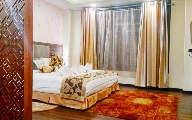Hotel Pearl Retreat  -  A Pure Veg Hotel