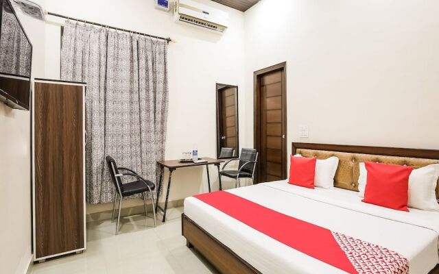 Oyo 47577 Hotel Goldenland