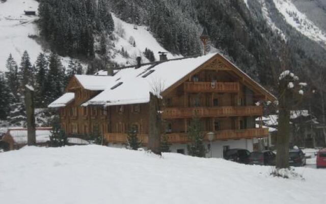 Ferienwohnungen-Gästehaus Altginzling