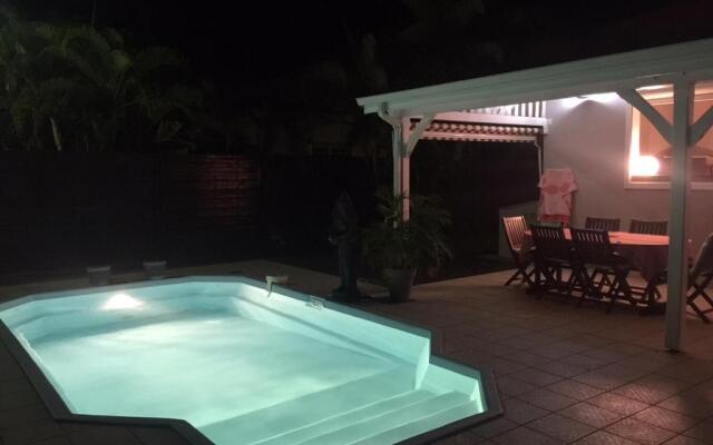 Villa de charme avec piscine residence securisee