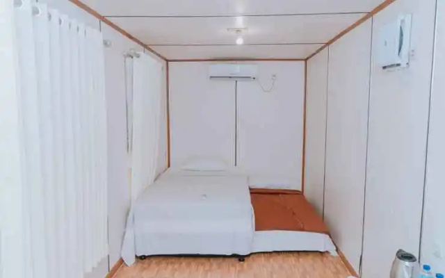 Lalasa Container Inn