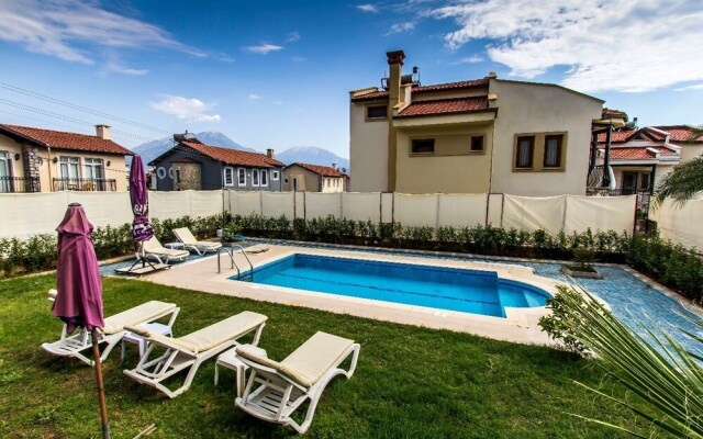 Villa B Calis Beach