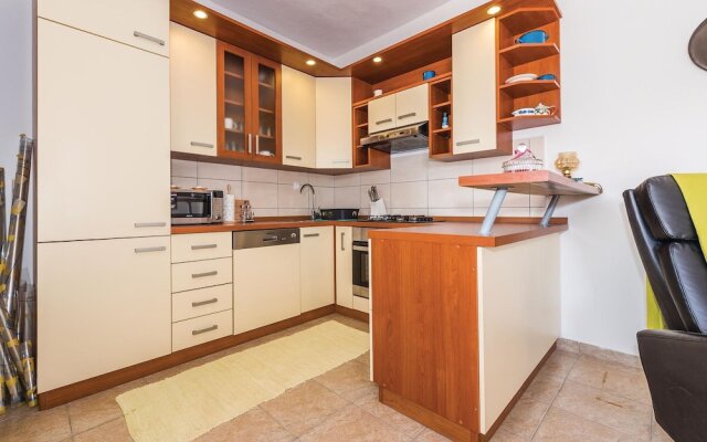 Stunning Home in Tribunj With Wifi and 4 Bedrooms