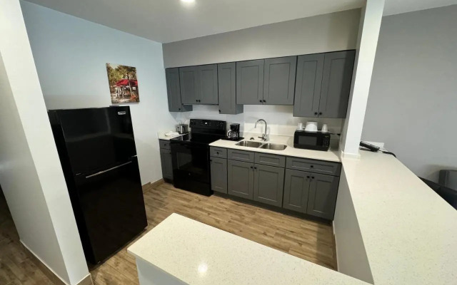 Inn & Suites Of Englewood